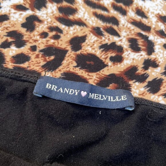 brandy Melville blk button-up crop top - Picture 7 of 7